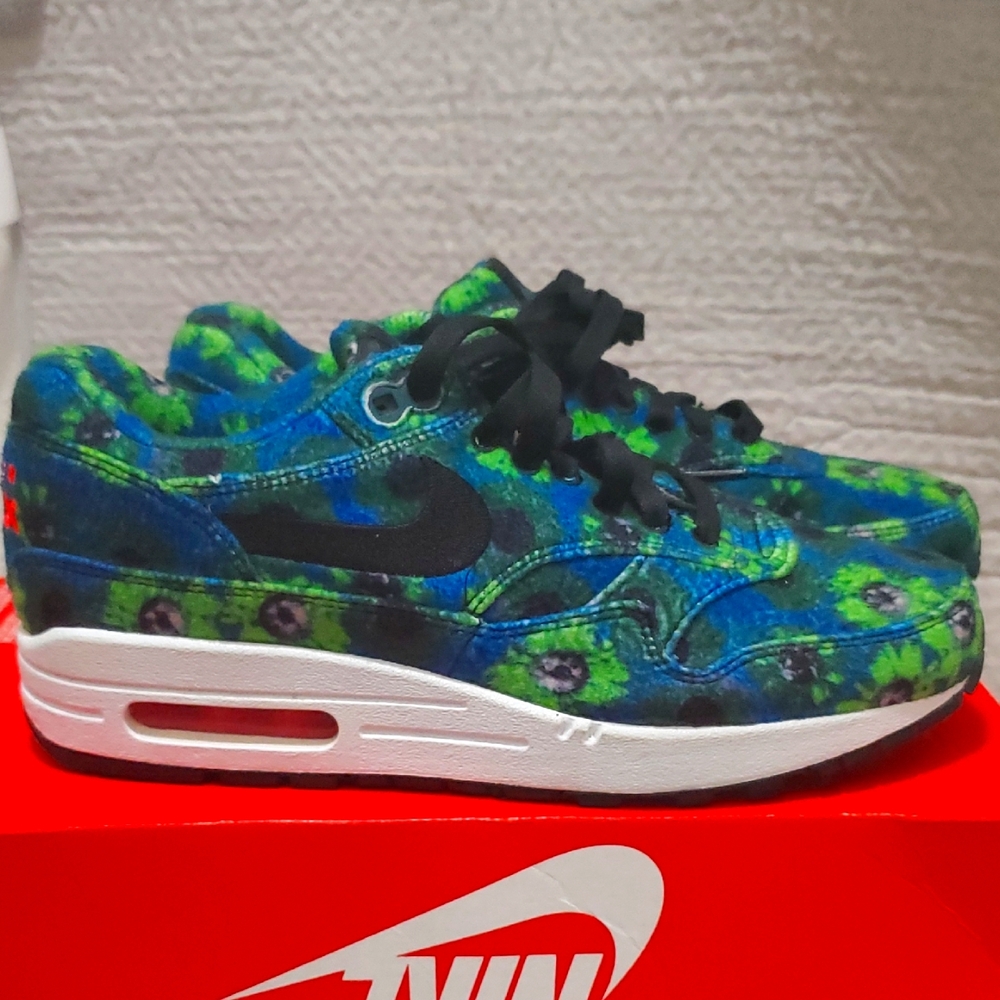 Nike Air Max Premium Floral Mowabb Volt